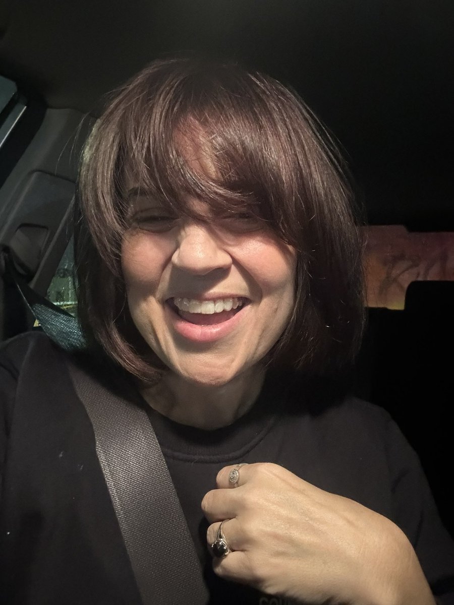 Sara Serville tweet media