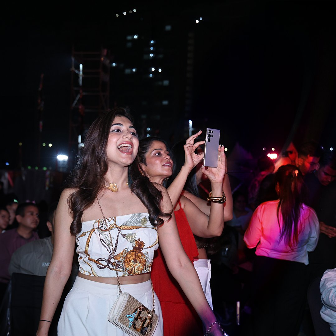 kody_technolab's tweet image. #ThrowbackThursday!🤩
We still haven&apos;t come down from #BPraak&apos;s magical and soulful night at Tuneland.
👉kodyrobots.com
Athena, our AI-powered #surveillancerobot, ensured public safety with her advanced abilities.
Relive the magic!🪄
#KodyRobots #KodyTechnolab #AIRobots