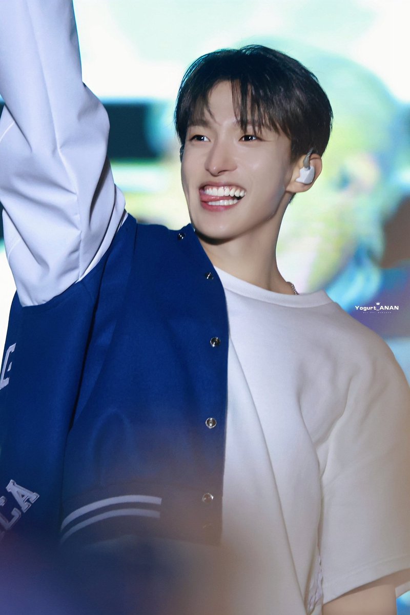 kyeomties's tweet photo. 🙂 https://t.co/CqE2t2i6LH
