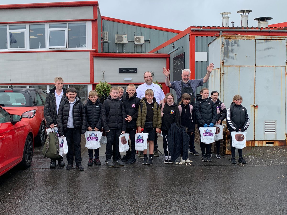 we were thrilled to host Kelloholm Primary School at Brown Brothers! The students had a fantastic day exploring the world of food, learning about the ingredients to seeing the packaging process. Their curiosity was ignited, especially when they got a tour from inside the factory.