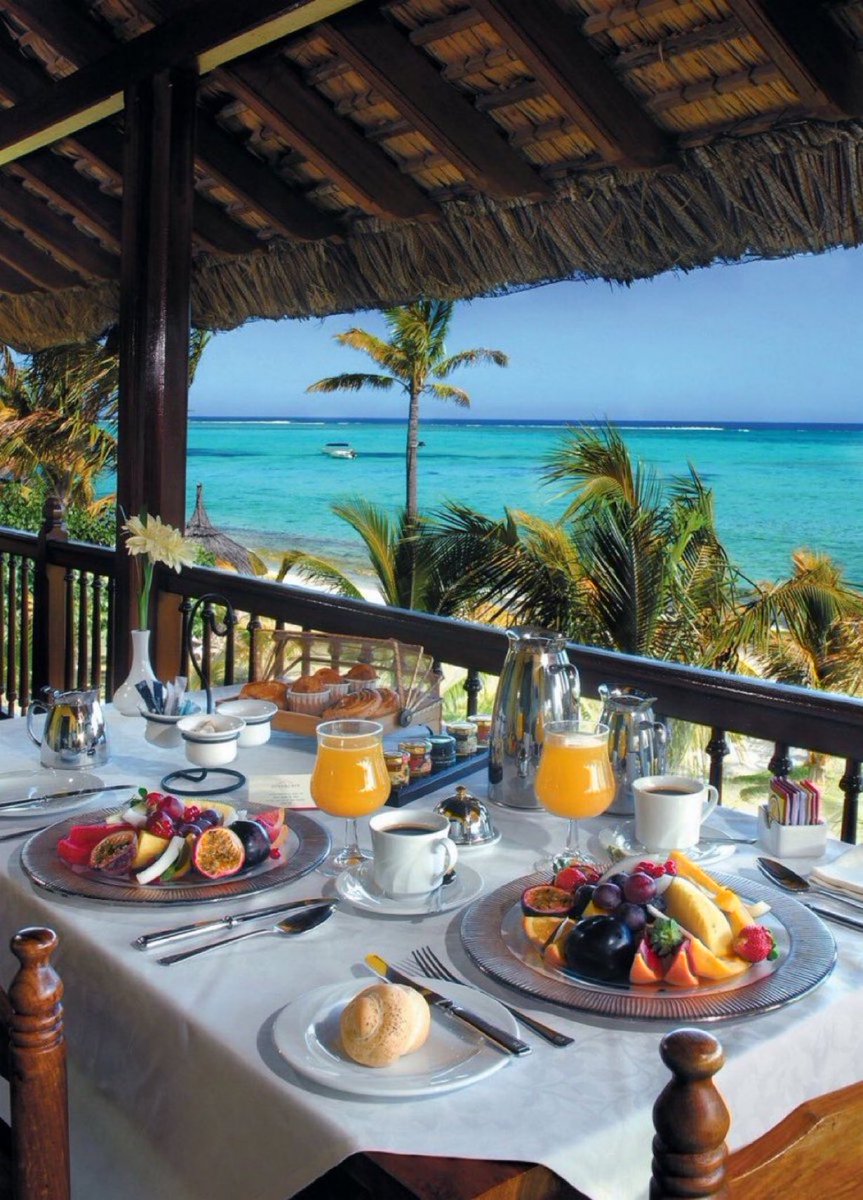 Breakfast with ocean view