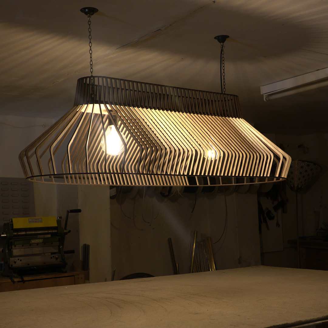 Running the final test on this Oast pendant in the workshop. Every light, is hand made to order in your choice or wood veneer.

#Countryhouse #naturalinterior #woodenlight #countryhome #countryrenovation #barnrenovation