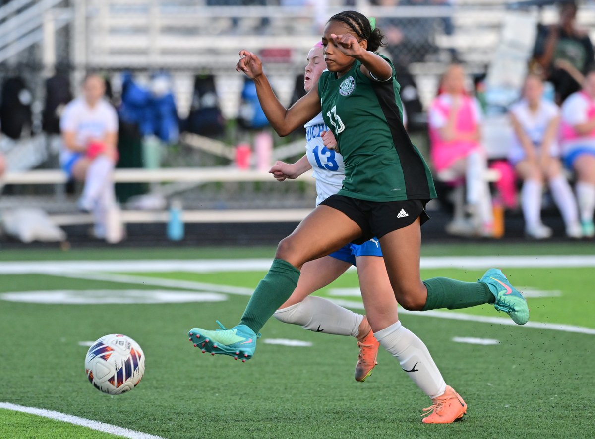 TimVizerPhoto's tweet photo. Friday I am at the Missouri State HS Soccer Tournament at WWT Soccer Park for the STL Post-Dispatch. I will be covering these local teams in semifinals: Whitfield, Nerinx Hall &amp; Eureka. See stories &amp; photo galleries at https://t.co/72khsbhCi3 @STLhssports https://t.co/vMv4fEtwqC https://t.co/GyPCu0dqTz