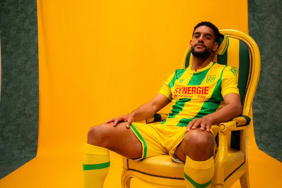 Saintetixx's tweet photo. Très heureux et très fier d'avoir accompagné le FC Nantes pour la création de son nouveau maillot domicile. Un maillot qui allie héritage et modernité 🔰
Merci beaucoup @FCNantes pour l'opportunité incroyable 💛💚 https://t.co/jaHhCHkxIE