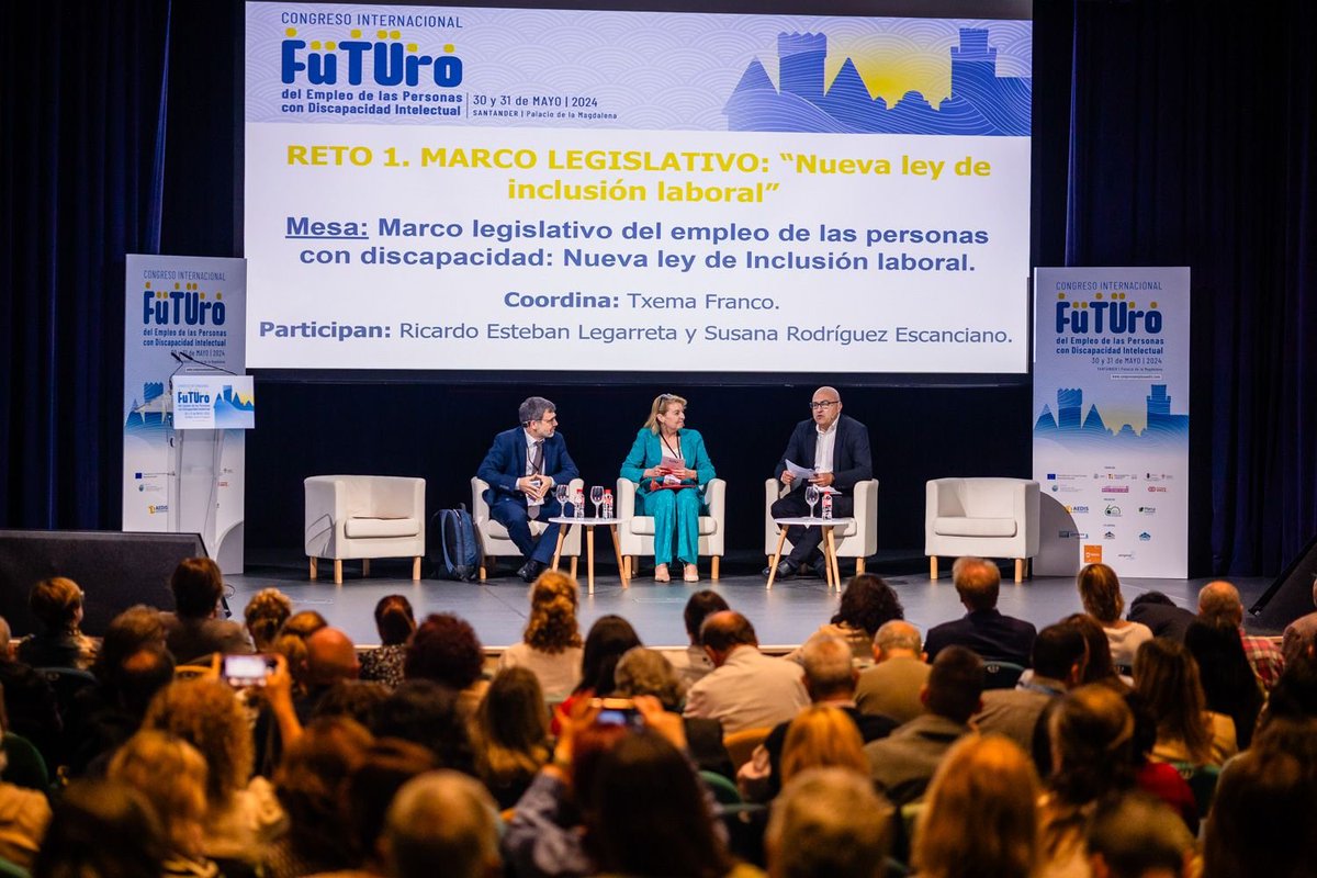 Aedigal_'s tweet photo. Comeza o Congreso sobre "O futuro do emprego das persoas con discapacidade intelectual".
Xa estamos ao carón dos compañeir@s de @PlenaGalicia, @Plenainclusion e @AsociacionAEDIS escoitando as primeiras poñencias!
#EmpleoInclusivo2024 https://t.co/Mct4XNsYAs