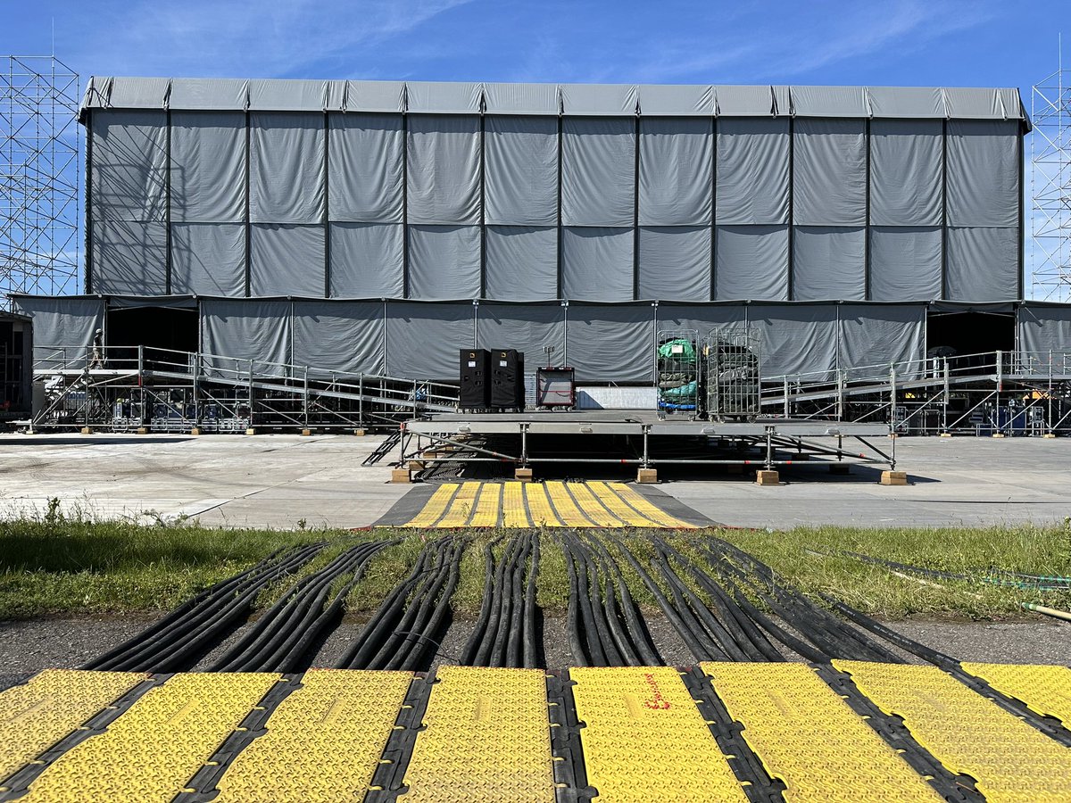 RacinoRocks's tweet photo. RACINO ROCKS – nur noch 2 Tage! 🤘🏼😎
Das Festivalgelände nimmt weiter Form an. Seid ihr bereit? 
**
RACINO ROCKS – only 2 days left!
The festival site continuing to take shape. Are you ready?
#racinorocks2024 #metallica #5fdp #iceninekills #unpeople #festival https://t.co/tPOS6TVwew
