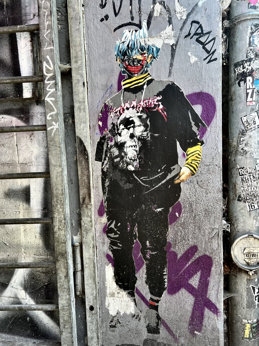 numanu107's tweet photo. Good morning, with some photographs from my last walk.
.
I'm a little less active today. Have a nice day everyone βοΈ
.
#hamburg #streetart #orsimilar https://t.co/UBL3lnB0AF