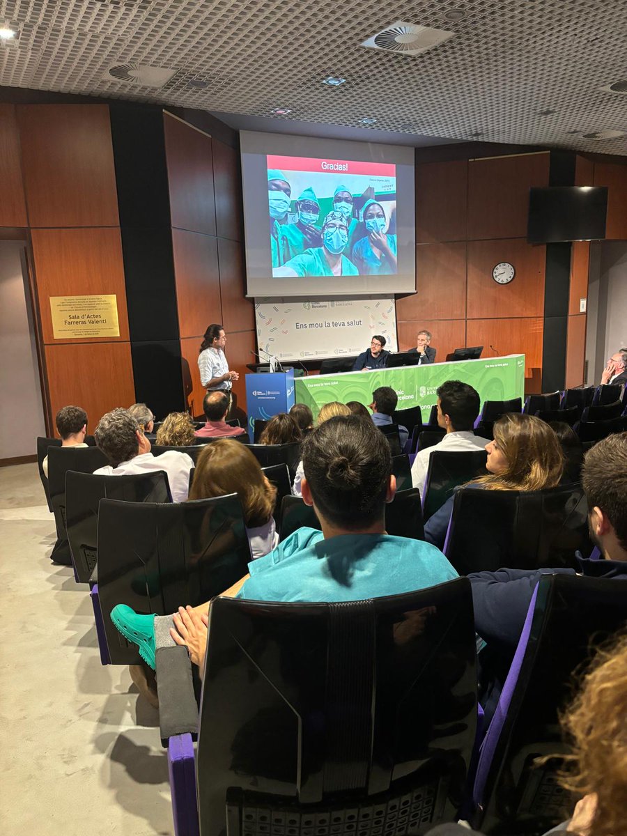 Mila Font (@milafont_msf) on Twitter photo Molt agraïdes al servei de cirurgia i anestèsia del <a href="/hospitalclinic/">Hospital Clínic</a>  per donar-nos l'oportunitat de compartir la nostra experiència amb <a href="/MSF_Espana/">Médicos Sin Fronteras</a> com a cirurgians en crisis humanitàries! Molt agraïdes al servei de cirurgia i anestèsia del <a href="/hospitalclinic/">Hospital Clínic</a>  per donar-nos l'oportunitat de compartir la nostra experiència amb <a href="/MSF_Espana/">Médicos Sin Fronteras</a> com a cirurgians en crisis humanitàries!