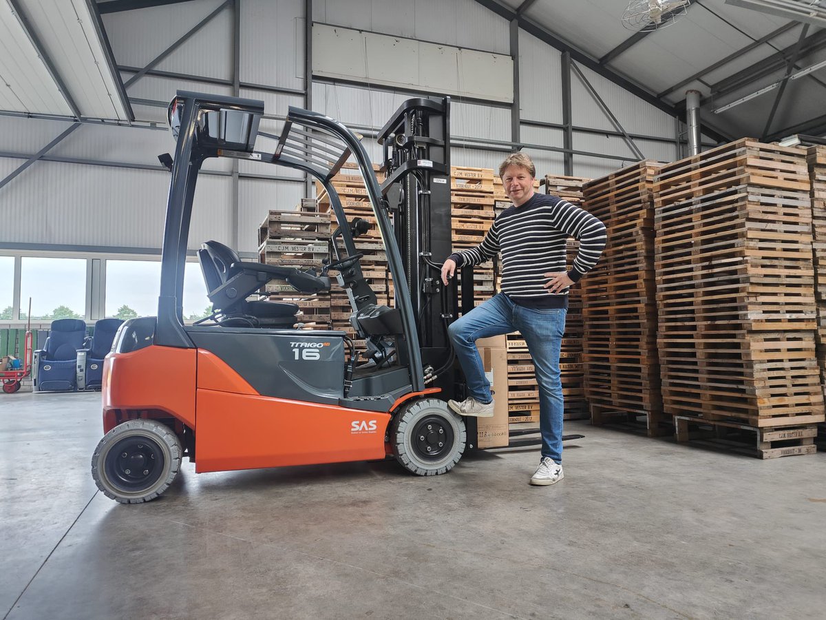 Mooie nieuwe Toyota heftruck voor C.J.M Vester.   Heel veel succes en bedankt voor het vertrouwen!!