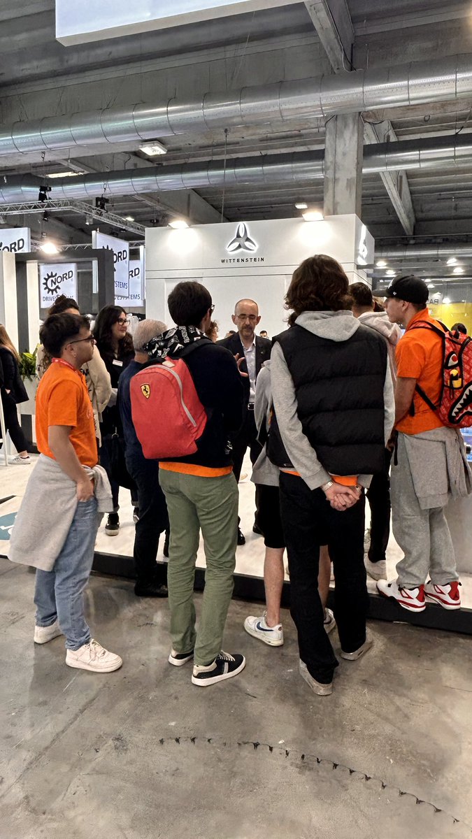 Oggi si fa lezione sul nostro stand. 
<a href="/spsitalia/">SPS Italia</a> <a href="/messefrankita/">Messe Frankfurt ITA</a> 
Pad3 - StandC022