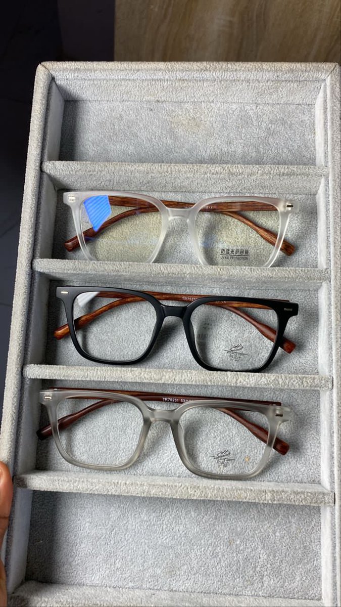 Fortwin___'s tweet photo. Squared FEMA.     or     Wayfarer FEMA?

▪️Anti-blue light lens
▪️ Suitable for blue cut and prescription 😍
🏷️-9,500 naira

📍Lagos https://t.co/78QSa80ZNU