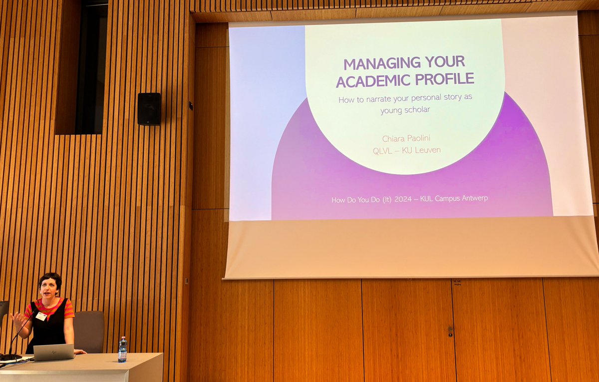 Super interesting session on managing your academic profile by <a href="/chiarascura10/">Chiara Paolini</a> at #HDYDI How do you do (it) 2024