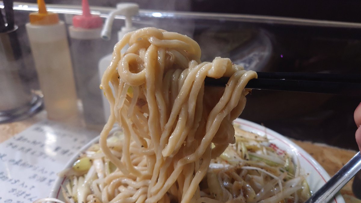 自家製麺まさき(非乳化)

塩らーめん(混合麺)
 香味ねぎ×4
 辛ミンチW

二周年おめでとうございます🎊
三年目もよろしくお願いします

大好きな香味ねぎが😎
ごま油で和えてるのが美味いのよ

辛ミンチも余り辛くないので
食べやすすぎる🥴
美味すぎてあっという間に
無くなる😭

ごちそうさまでした🙏