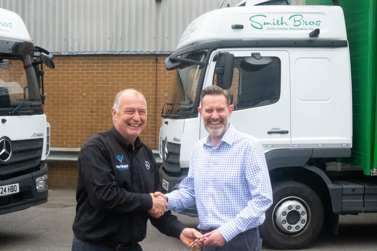 smithbrosuk's tweet image. A big thank you to @NorthsideTruck for the seamless handover of two new trucks for our vehicle fleet!

This investment in Mercedes-Benz Atego 1523L trucks enables us to handle more orders and significantly enhances our ability to deliver exceptional service to our customers.
