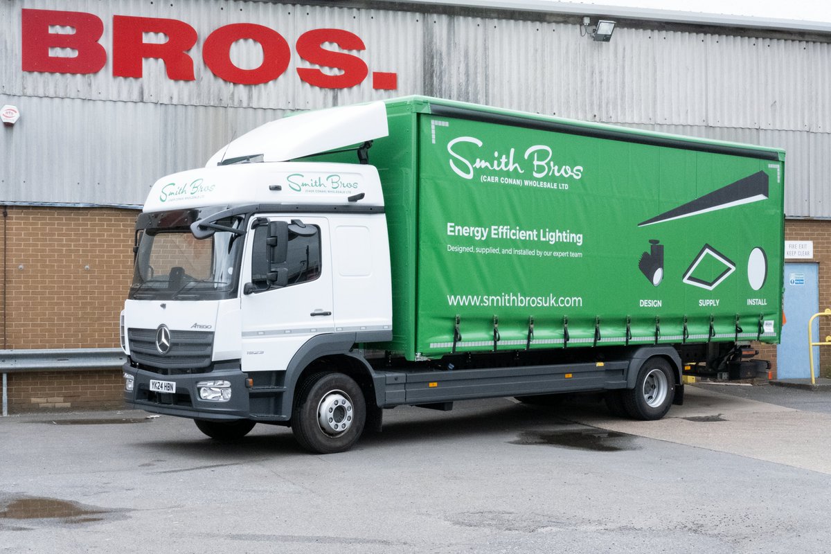 smithbrosuk's tweet image. A big thank you to @NorthsideTruck for the seamless handover of two new trucks for our vehicle fleet!

This investment in Mercedes-Benz Atego 1523L trucks enables us to handle more orders and significantly enhances our ability to deliver exceptional service to our customers.