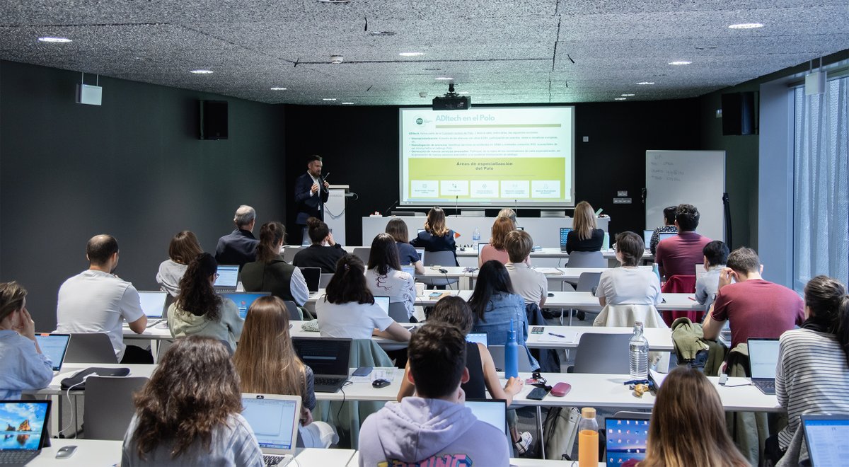 Hoy Diego Garrido, director general de #ADItech ha presentado nuestra labor de coordinación de #IRISEDIH 
en la apertura de la jornada del curso en interpretación y gestión de información genómica ofrecido en @navarrabiomed @IRIS_Navarra

Más información👇
navarrabiomed.es/es/actualidad/…