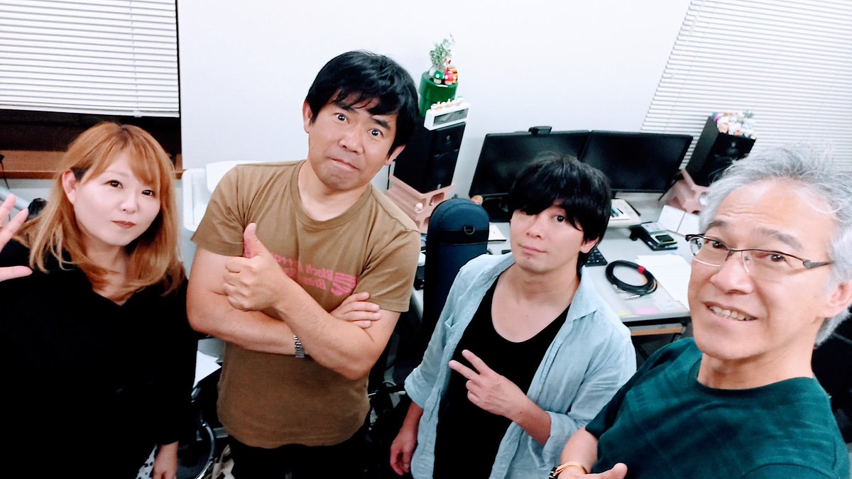 ドラマーが欠席ですが
連日アレンジ作りでした🎸

今回はどんなアレンジにしたら
喜んでもらえるかなといろいろ試してみたり
音楽って楽しい♪