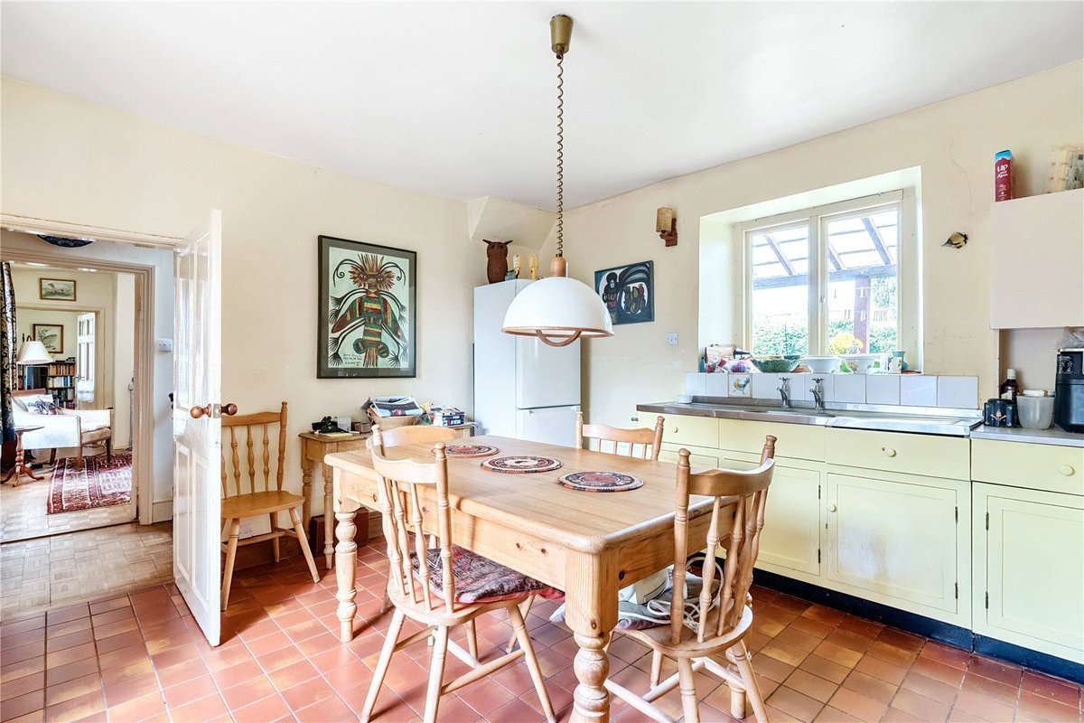 #BishopsHull #Taunton #Somerset

We are delighted to bring to market Laurel House - an appealing #GradeIIlisted 4 bedroom house featuring a delightful and generous sized garden, and set in the heart of this popular village. Guide price £685,000.

jackson-stops.co.uk/properties/191…
