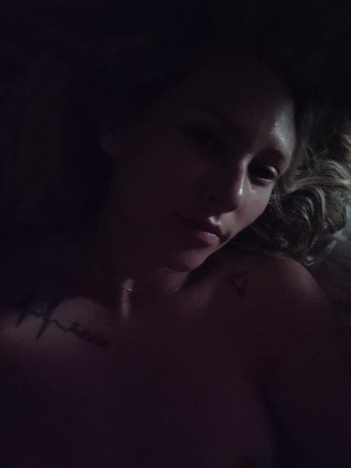 I dont wanna get up! @southernohguy https://t.co/7myCeZeqFS<a class="tags" target="_blank" title="On Twitter" href="/?out=eyJ0eXAiOiJKV1QiLCJhbGciOiJIUzUxMiJ9.eyJpYXQiOjE3MjIxNjg1MzYsImlzcyI6InR3cG9ybnN0YXJzLmNvbSIsIm5iZiI6MTcyMjE2ODUzNiwiZXhwIjoxNzUzNzA0NTM2LCJyZWRpcmVjdF91cmwiOiJodHRwczovL3R3aXR0ZXIuY29tL3NvdXRoZXJub2hndXkifQ.HQ_M8UsGiGbFKqYEZNtEo3PnfNVs-K2b9fvicPGBnsU4D9wUB2OC7B24HZ-Hth5SYFAsn6AYEtQ3GZp2XlZtEw">@southernohguy</a><a href="/tag/layingout"class="tags"><span>#layingout</span></a>