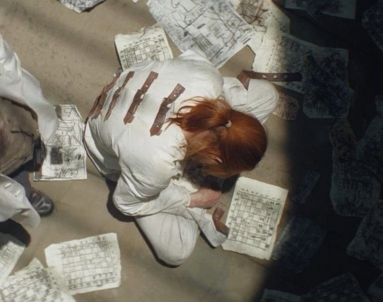 Я буду рядом                  Да из-за тебя
с тобой                              вся хуйня и
пока этот                          происходит
кошмар не
закончится 

[#мги | #майоргромигра]