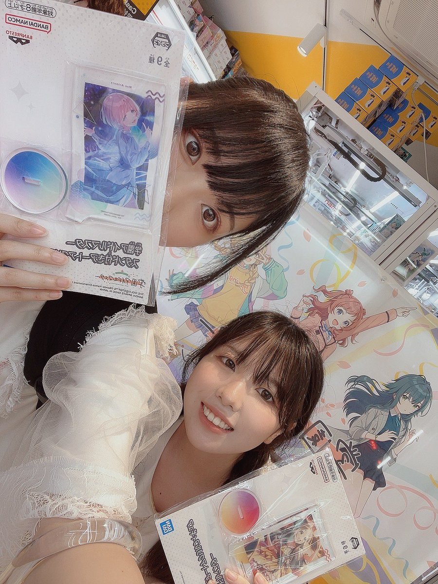 tsumugi_nanase's tweet photo. 千奈役のまぁちゃんと一緒に秋葉原にいってきました！

麻央の等身大パネル、かっこよかったのでみなさんにもおすそわけさせてください！！( *ˊᵕˋ*)

パネル巡りした後はnamco秋葉原でUFOキャッチャーに挑戦❤️‍🔥苦戦しつつもなんとか2人ともゲット出来ました🌈✨うれしいいい！！ https://t.co/L4DYrij5wU