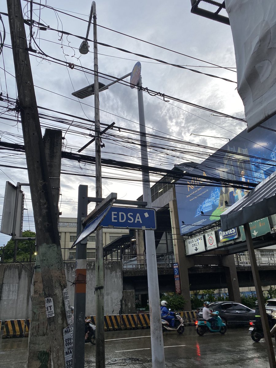 reginechenes's tweet photo. @thepablohouses πRamon Magsaysay
πAraneta Cubao
Huli ka!!! ππ @thepablohouses
MAY UNGGOY SA TRICYCLE
@imszmc #PABLO
#MoveToEDSA #EDSAbyPABLO https://t.co/6fwr79uFIp