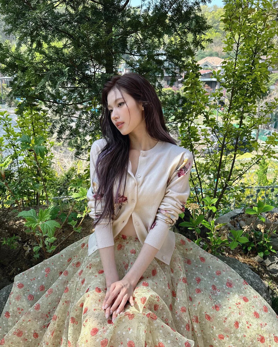 SANABESTGlRL's tweet image. sana instagram update m.by__sana