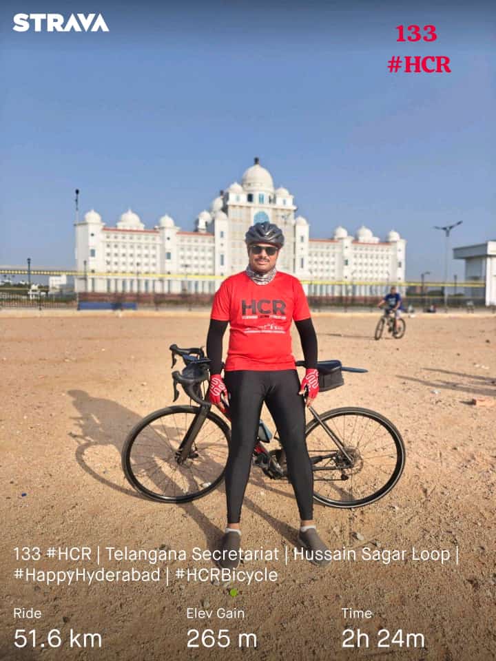 #HyderabadLovesCycling
#HappyHyderabad cyclist  ride to Telangana Secretariat 
In support of a campaign about #ActiveMobility adoption in Hyderabad 
Walk < 1 km
Bicycle <  5 km
Public Transport > 5 km
#HyderabadCyclingRevolution 
#CyclingCommunityOfHyderabad @HydcyclingRev