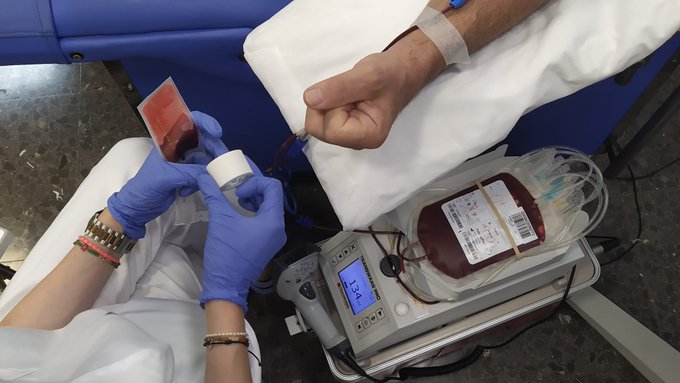 ℹ️ 1 de cada 10 persones ingressades en un hospital necessita sang.
👉 La teua donació fa possible el seu tractament.

#DonaSang

Uneix-te a #LaFàbricaDeLaVida❤️