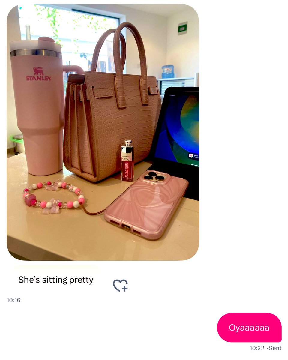 _DammyB_'s tweet photo. CUSTOMER CAMMMM 

STANLEY 40 oz IN ROSE QUARTZ 

50k onlyyyy 

Shop here: https://t.co/faVN0Le3DH https://t.co/zsu9lyMxhE