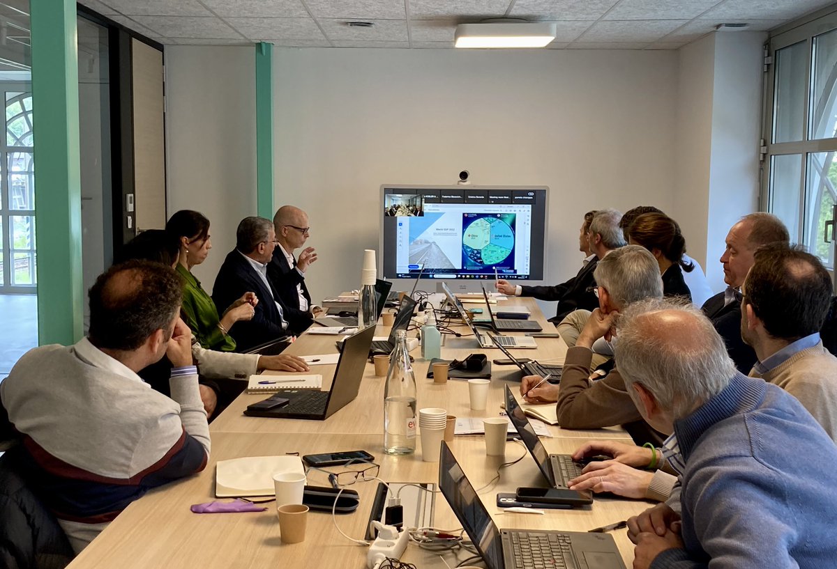 Meeting in progress today in Modane between the operators of the #MediterraneanCorridor taking shape from Spain to Hungary with the #LyonTurin at its heart.