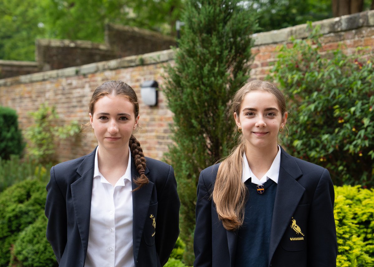 Congratulations to Kate W and Nicola S for receiving a commendation in the @UniofOxford Anthea Bell Prize for their German translation entries. 

This is a brilliant achievement given that both girls have only been studying the German language since B Block.

#AReptonStory