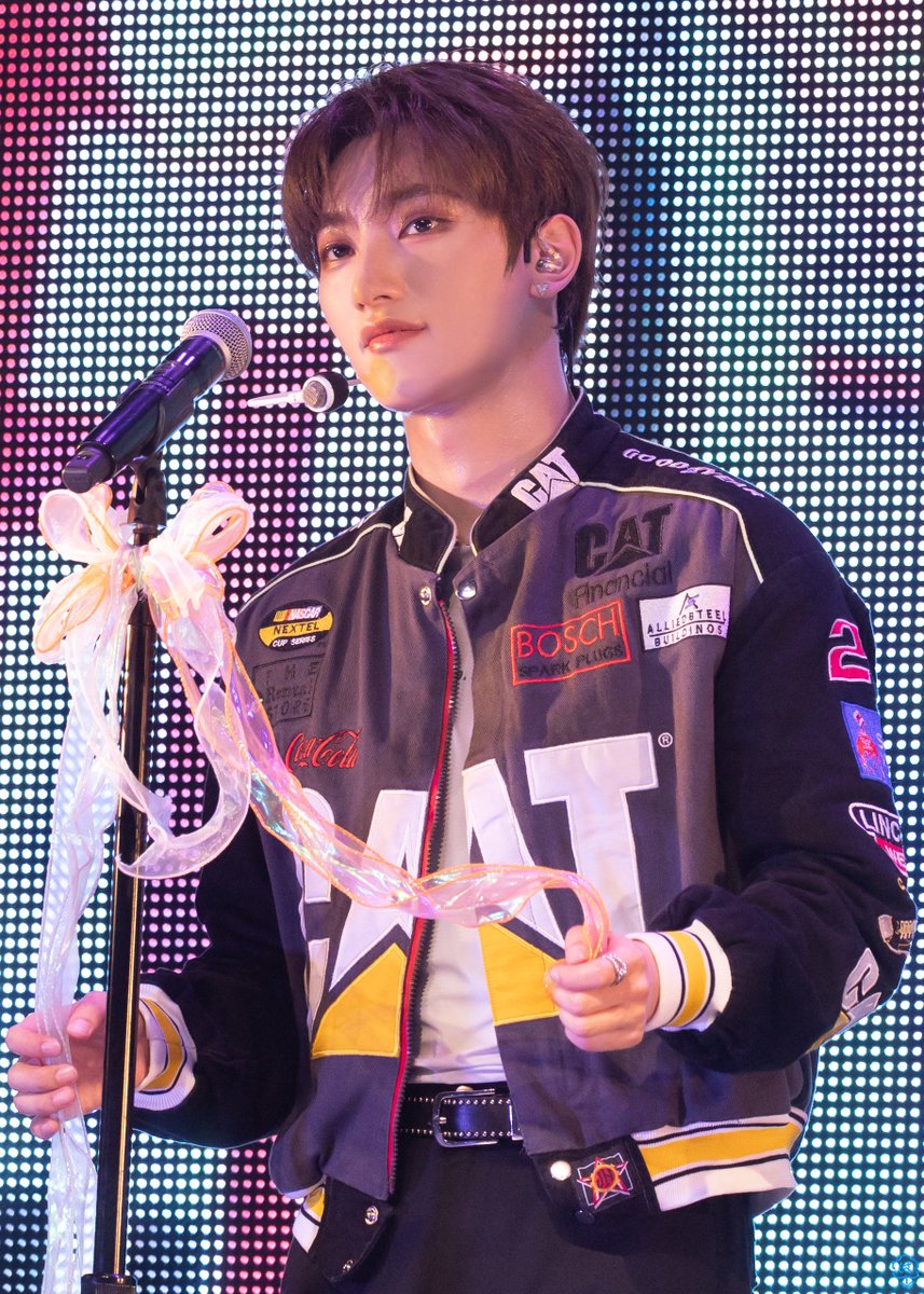 240526 1부  VANNER 1ST CONCERT
[THE FLAG : A TO V] IN JAPAN

🎀🦊🎀

#VANNER #배너 #영광 #YEONGGWANG