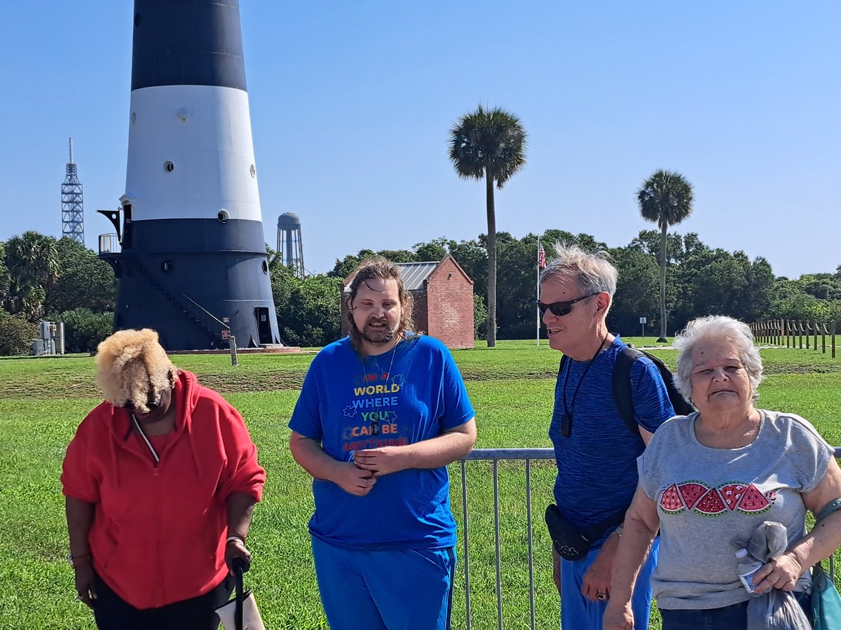 RCDSFlorida's tweet photo. RCDS peer support groups offer:

Understanding: Connect with people who "get it"
Support: Share experiences and build friendships
Fun Outings: Explore new places and have a good time!

Ready to join our supportive community? Contact us today!

☎️ 321-633-6011
✉️ info@rcdsfl.org https://t.co/wpGlRQJcbP