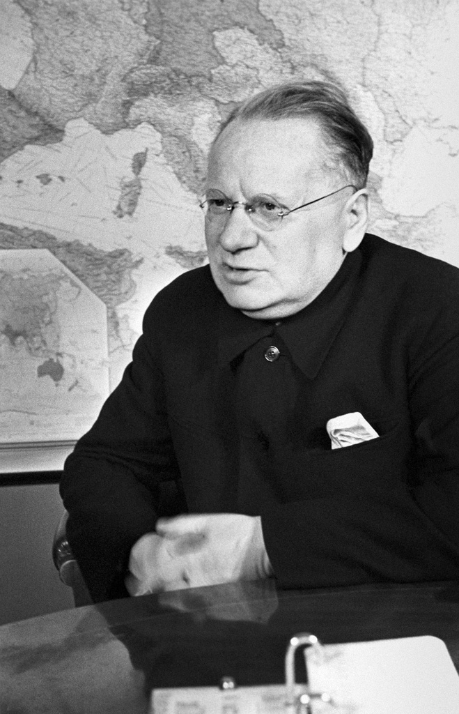 85 years ago, May 1939, Stalin fired Foreign Minister Litvinov, a staunch critic of Nazi Germany. The dismissal of Litvinov, who was Jewish and an advocate of collective security, and a purge of more Jewish diplomats, signaled a shift in Moscow’s policy. In 3 months the