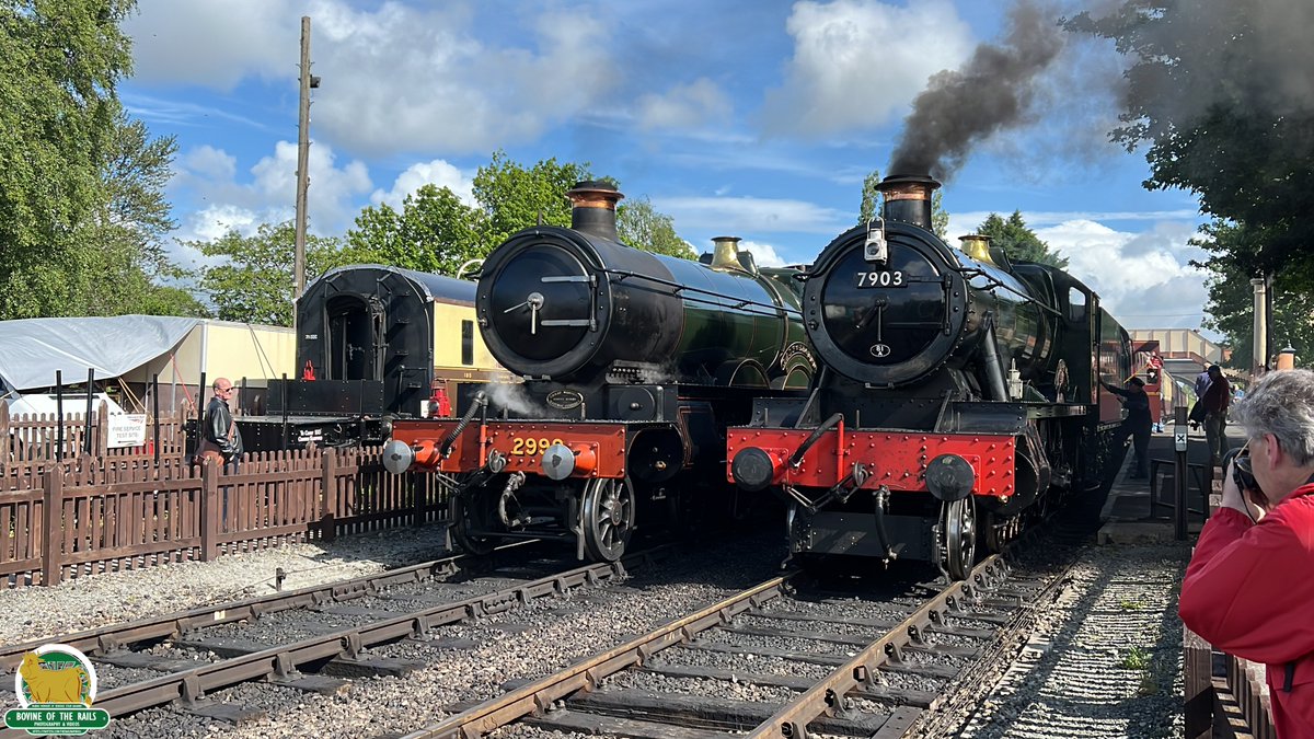 Saint No.2999 'Lady of Legend' making an appearance at the Cotswold Gala from Didcot Railway Centre. Backing onto the tail end of the train beside 7903 'Foremarke Hall' at Toddington. #CotswoldFestivalOfSteam #GWSR #DidcotRailwayCentre #Steam 27th May 2024.