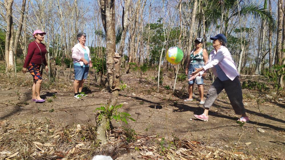 nuestroremedios's tweet photo. 🤸🏽‍♂| En este sentido tienen lugar variades actividades en todos los combinados deportivos del municipio se hicieron eco de esta campaña internacional, invitando a combatir la inactividad física.

#NuestroRemedios
#CubaActivaYSaludable
#DíaDelDesafío
2/2 https://t.co/pRUlVY3SWa