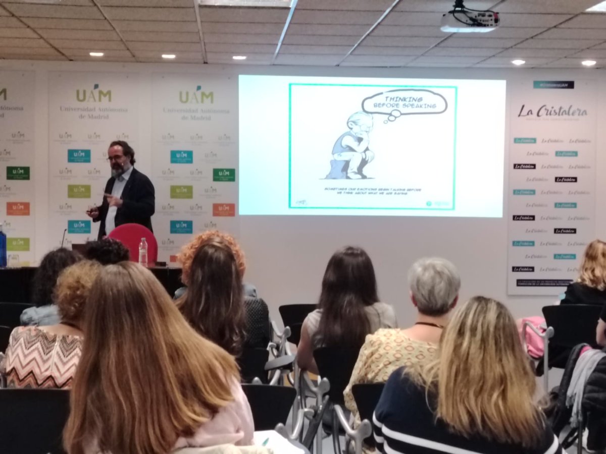 CIBER ISCIII (@ciber_isciii) on Twitter photo 🤝Primera ponencia de mano de <a href="/LluisMontoliu/">Lluis Montoliu</a>
🧑🔬La divulgación implica simplificar pero sin perder un ápice de rigor.
#comunicaCIBER
👉Último libro "No todo vale": nextdoorpublishers.com/libros/no-todo… 🤝Primera ponencia de mano de <a href="/LluisMontoliu/">Lluis Montoliu</a>
🧑🔬La divulgación implica simplificar pero sin perder un ápice de rigor.
#comunicaCIBER
👉Último libro "No todo vale": nextdoorpublishers.com/libros/no-todo…