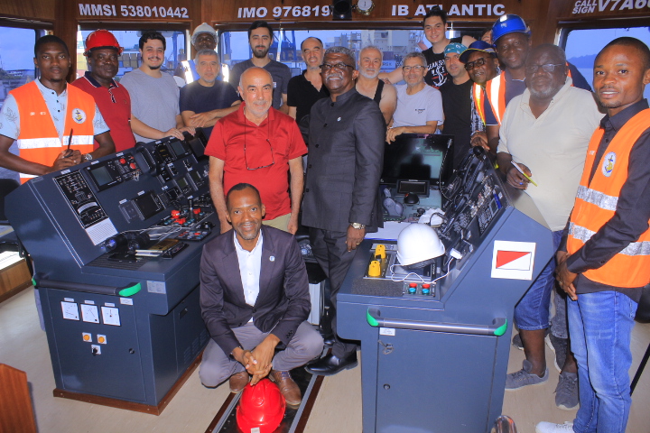 CnniiGabon's tweet photo. IB ATLANTIC ... Le nouveau pousseur  haute mer, tout neuf  de la CNNII.  Nous sommes l'Armement National ! @CnniiGabon https://t.co/fGz7NNu3I5