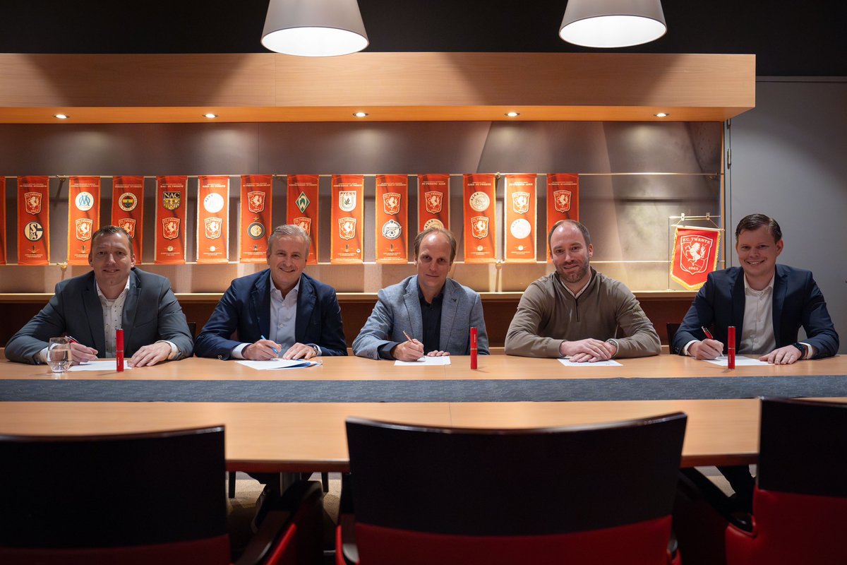 🔴 𝗕𝗿𝗮𝘃𝗼 𝗕𝗲𝘃𝗲𝗶𝗹𝗶𝗴𝗶𝗻𝗴 𝗻𝗶𝗲𝘂𝘄𝗲 𝗣𝗿𝗲𝗺𝗶𝘂𝗺 𝗣𝗮𝗿𝘁𝗻𝗲𝗿 
 
 🤝 Bravo Beveiliging is met ingang van het nieuwe seizoen Premium Partner van FC Twente. Bovendien wordt het Twentse bedrijf de komende drie jaar de nieuwe officiële beveiligingspartner van FC
