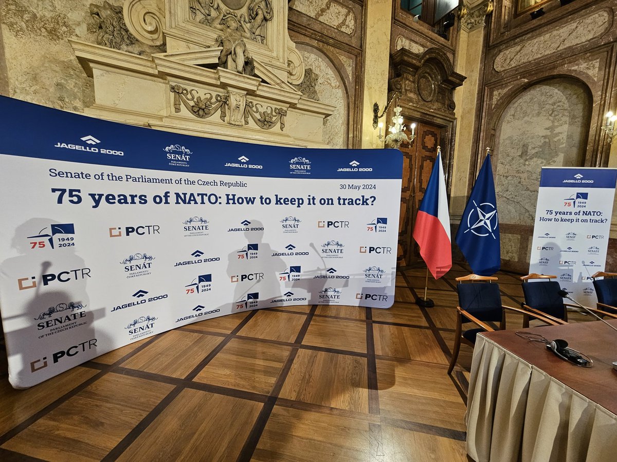HonzaMarian's tweet photo. Senát připraven na doprovodnou diskusi #iFMM @NATO pořádanou @jagello2000. ✅️ https://t.co/pauD61L6xF