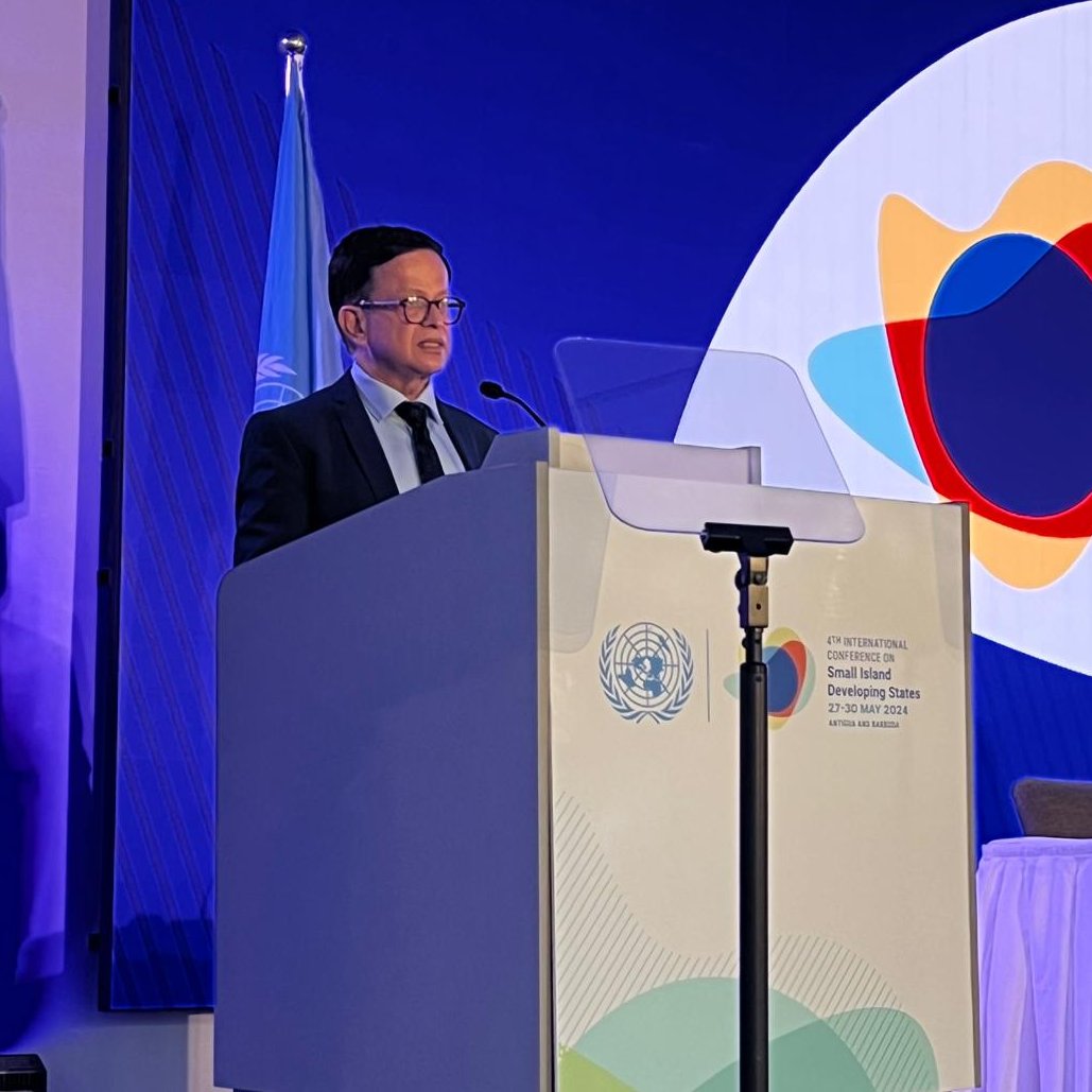 I addressed #SIDS4 conference w/ following commitments of @UNITAR: 1. In the immediate future, we'll focus on raising awareness of how Geospatial Tech and Space Apps can help #SIDS with disaster and climate resilience, including access to @UNOSAT 24/7 Emergency Mapping.