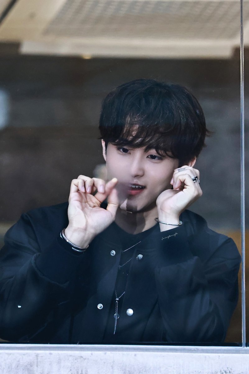 ً (@looksmkl) on Twitter photo 