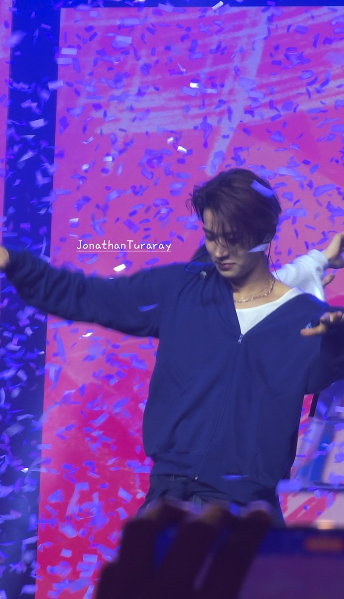 jturaray0523's tweet photo. MY FAVORITE SHOT OF RAMYEONZπ
#ASweetExperienceWithBENCH
#BenchFanmeet
#BENCHandENHYPEN
#JAKE #HEESEUNG #Heejake #Ramyeonz https://t.co/oMyAvd9L9Z