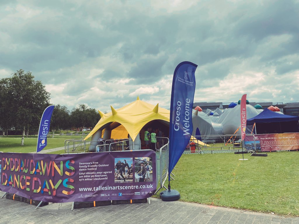 We're all up and running now with <a href="/ArchitectsofAir/">Architects of Air</a> Luminarium brought to #Swansea #Abertawe by <a href="/TaliesinSwansea/">Taliesin Arts Centre</a> and <a href="/SwanseaUni/">Swansea University</a> - walk up tickets available and loads of events through to the weekend! taliesinartscentre.co.uk/en/taliesin-su…