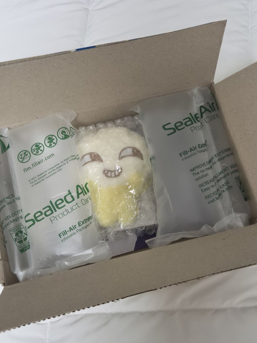 데헷이 하나 시키면 생기는 일 
: 택배 상자 열면 데헷이가 히힛 ◠‿◠ 하고 웃어주고 있음