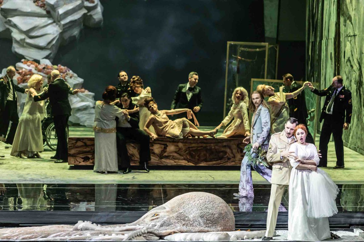 Così triumph. Huge congratulations to #YaroslavShemet for his keenly-awaited debut in #Warsaw with Così fan tutte <a href="/Opera_Narodowa/">Opera Narodowa</a> !
"They were not disappointed. Shemet brought vigour and that much-desired quality of sparkling wine to the orchestral playing."<a href="/operamagazine/">Opera with Opera News</a>