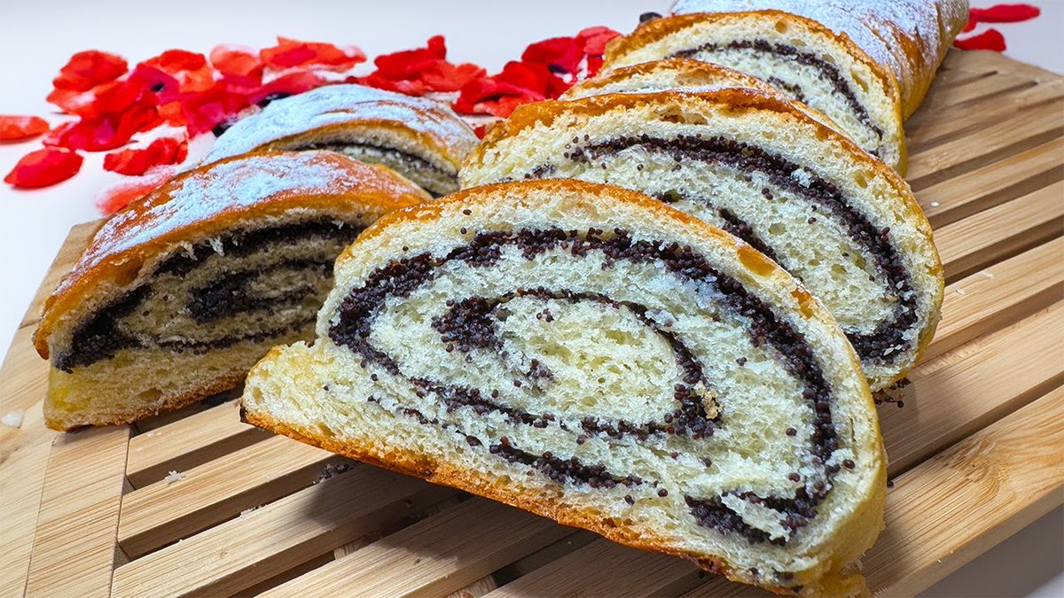 lordishfood's tweet image. 🌼🍰 Домашний маковый рулет, как из детства! Мягкое, пушистое тесто и сочная маковая начинка. Полное видео на Ютубе: youtu.be/eQKOzwjbOSk. Заходите, не пожалеете! Ссылка на канал ютуб в профиле! #МаковыйРулет #ДомашняяВыпечка #КаналВкуснойЕды #LordishFood