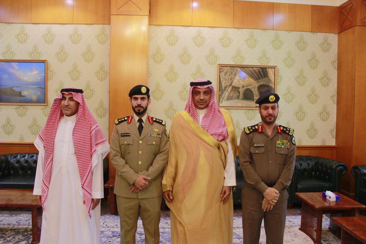 #محافظ_ينبع يستقبل قائد قوة أمن المنشآت بالمحافظة وليد حامد المرعشي بمناسبة ترقيته لرتبة عقيد متمنيًا له مزيدًا من التوفيق في حياته العملية وأن تكون هذه الترقية مداد خير له في خدمة الدين والمليك والوطن.