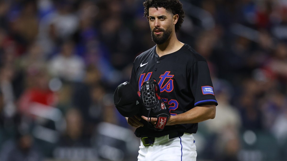 HOUR 1 PODCAST WITH @HDumpty39 & @RothenbergESPN: Jorge Lopez's meltdown is symbolic of where the #Mets are at. When will things turn around for the Mets? LISTEN: bit.ly/44ZMhOr.